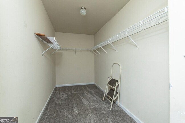 Building Photo - 310 Sugarberry Ln
