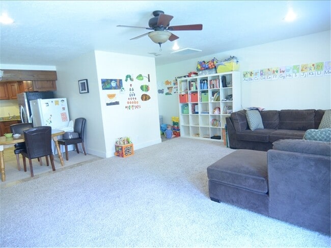 Building Photo - MUST SEE! Beautiful 4 Bedroom/3 Bathroom Home--Near BYU and Peaks Ice Arena