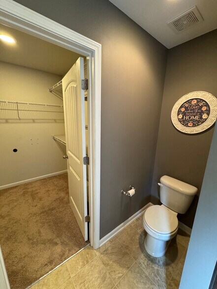 Building Photo - 440 Colony Lakes Dr