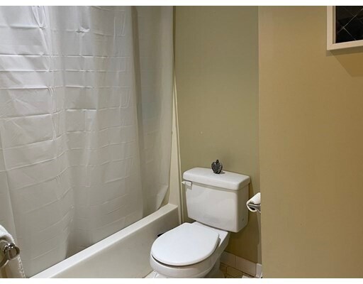 Building Photo - 500 Colonial Dr