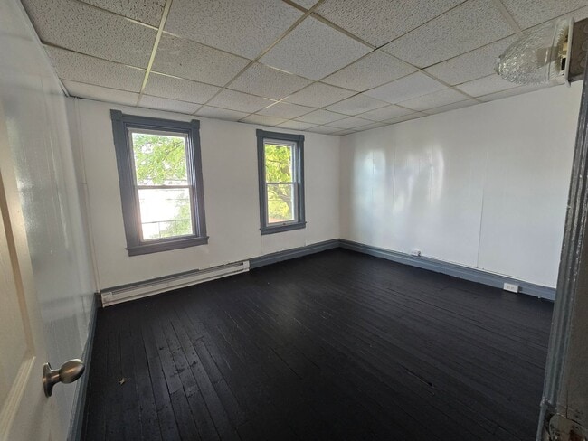 Building Photo - 426 Limestone St