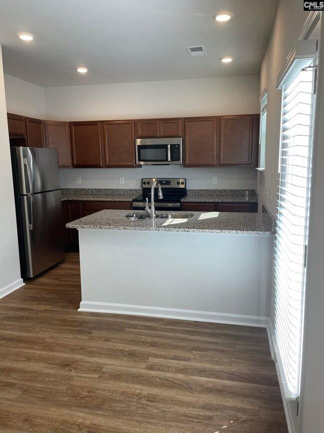 Building Photo - 336 Woodcock Dr