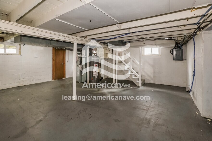 Building Photo - 2708 Wyndale Rd