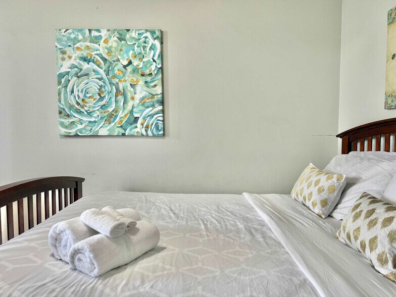 Building Photo - 215 Piedmont Ave NE