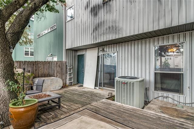 Building Photo - 3809 San Jacinto St