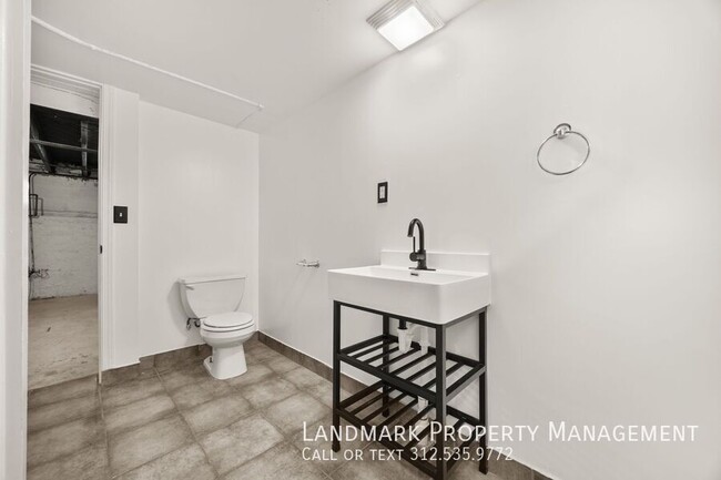 Building Photo - 812 Farragut Pl