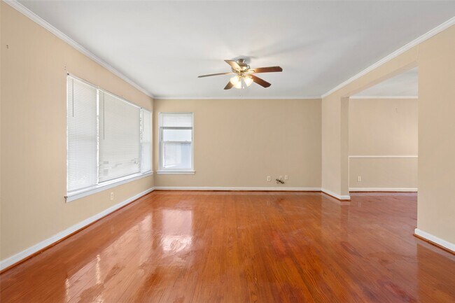 Building Photo - 3102 Conway St