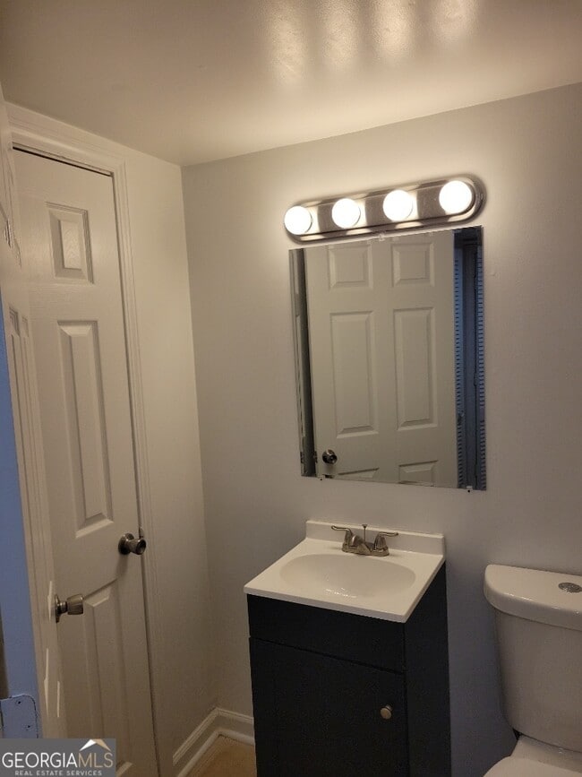 Building Photo - 463 Rock Meadow Dr