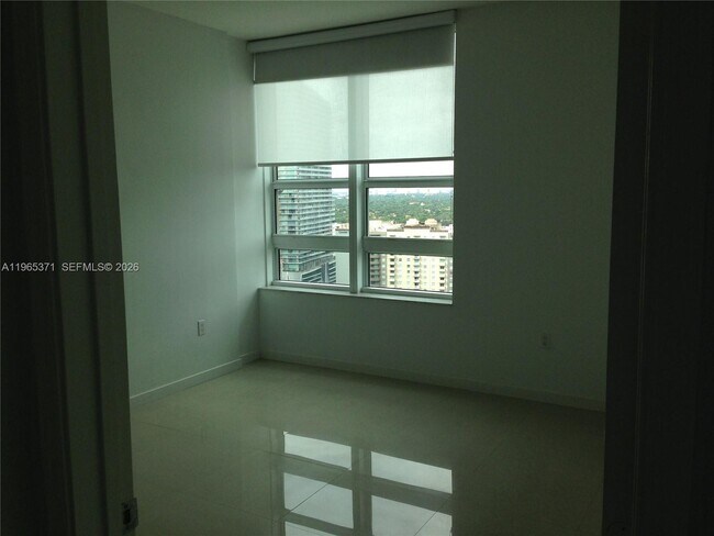 Building Photo - 951 Brickell Ave