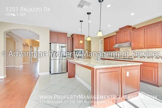 Building Photo - 5203 Palazzo Dr