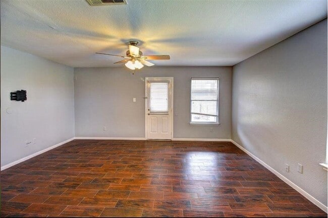 Building Photo - 21402 Doral Rose Ln