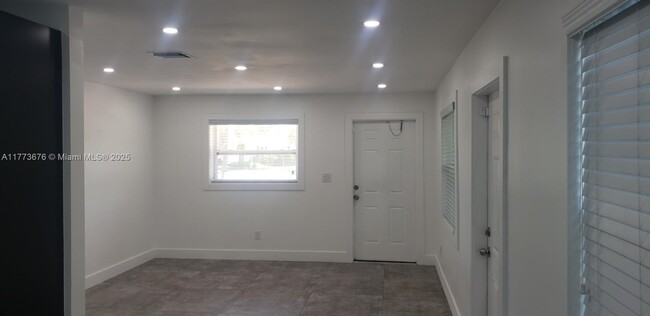 Building Photo - 11801 SW 180th St