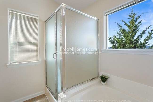 Building Photo - Four Bedroom Home with Amazing Views in Bull Mountain! DEPOSIT SPECIAL
