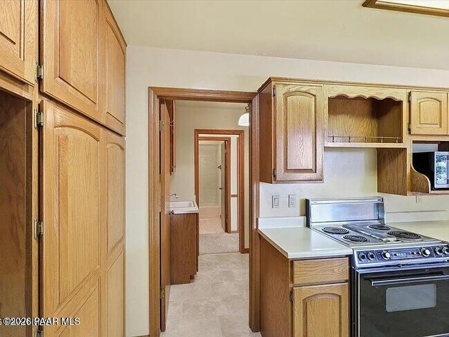 Building Photo - 235 Solar Heights Terrace