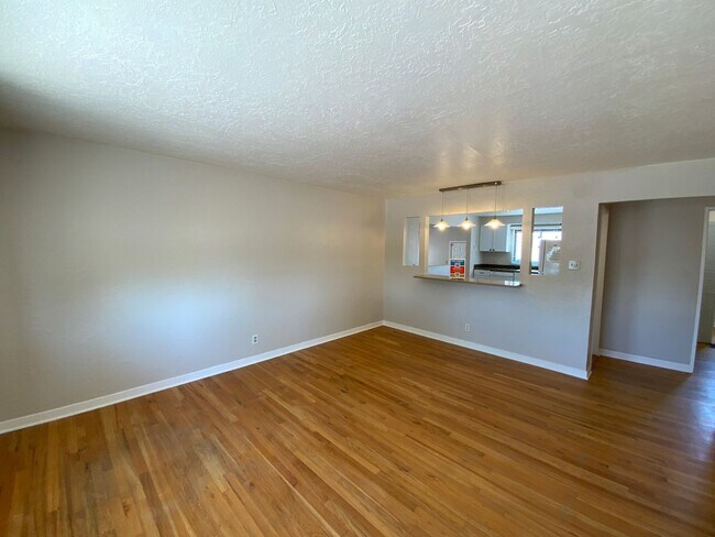 Building Photo - 3 Bedroom Single Story Home Near Gibson Bl...