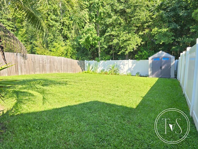 Building Photo - 17 Ristona Dr