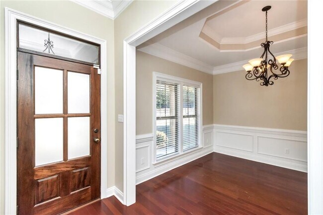 Building Photo - 1054 Linlen Ave