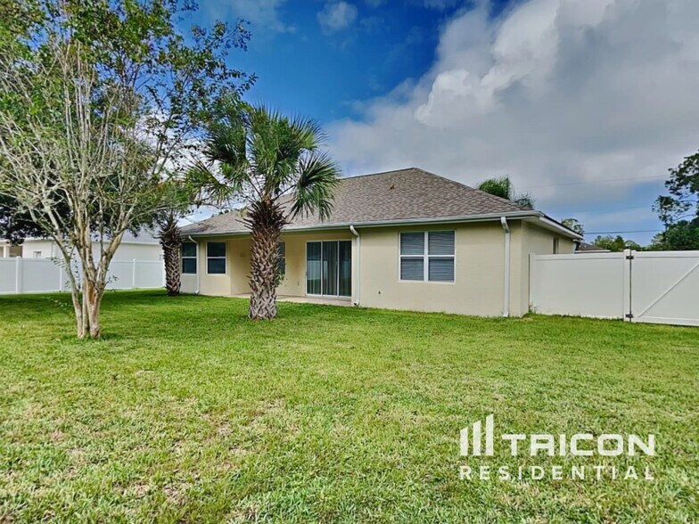 Building Photo - 24 Royal Palm Ln