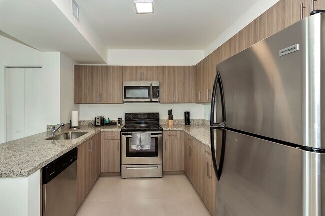 Building Photo - 1710 SW 27th Ave