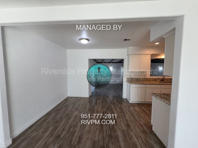 Building Photo - 9817 Olive St