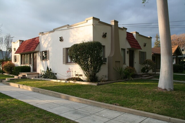 Building Photo - 4003 3rd St