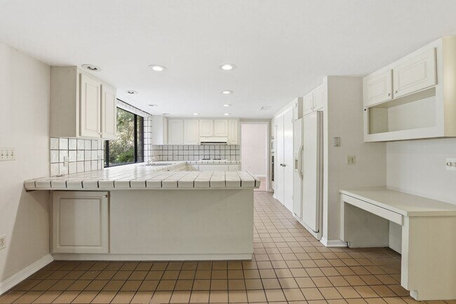 Building Photo - 4 Bedroom, 3 Bath House on 1 Acre in Fox Grove