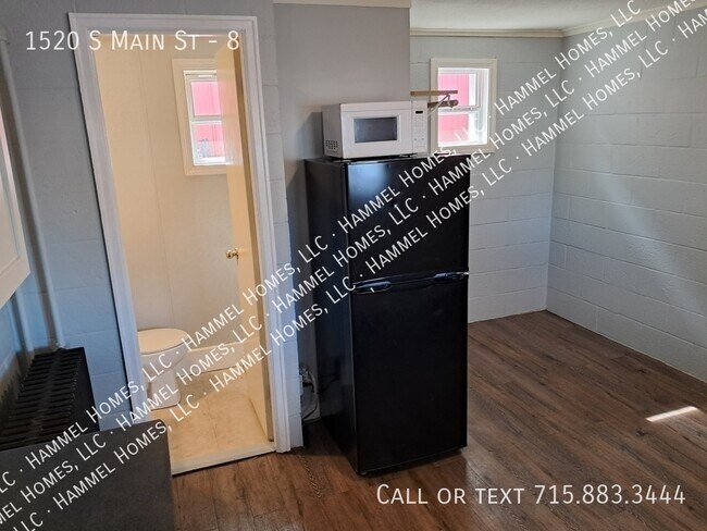 Building Photo - 1520 S Main St