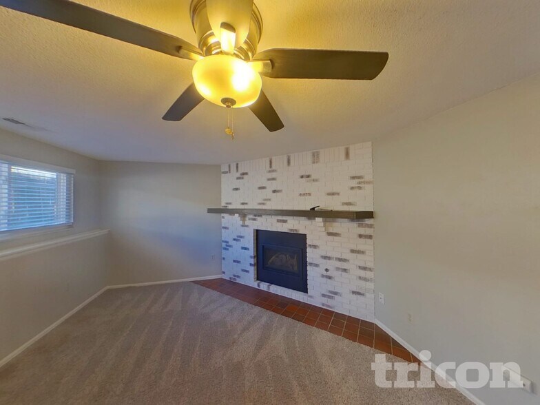 Building Photo - 5522 Buckskin Pass Dr N