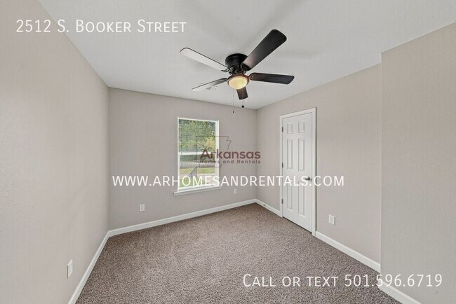 Building Photo - 2512 Booker St