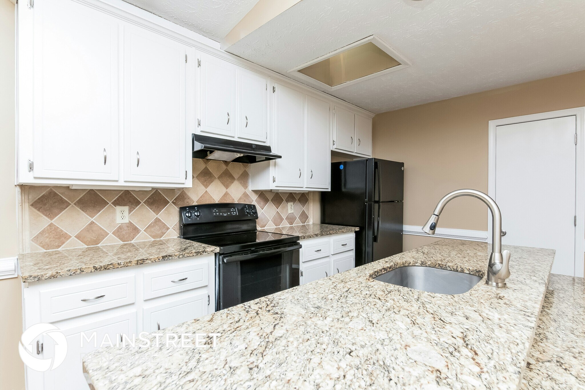 Building Photo - 507 Hollow Ct