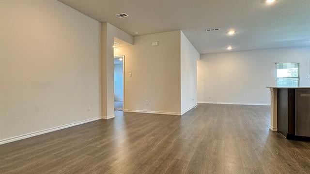 Building Photo - 1420 Stuarts Frst Dr