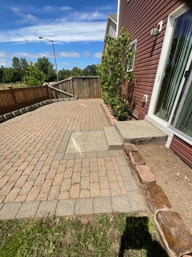 Building Photo - Charming 3-Bedroom Home for Rent
