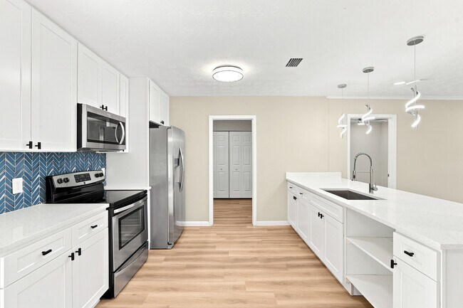 Building Photo - 7218 Zapata Dr