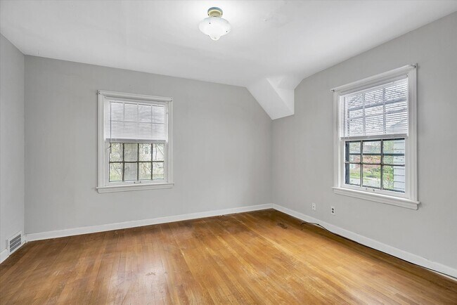 Building Photo - 3559 Berkeley Rd