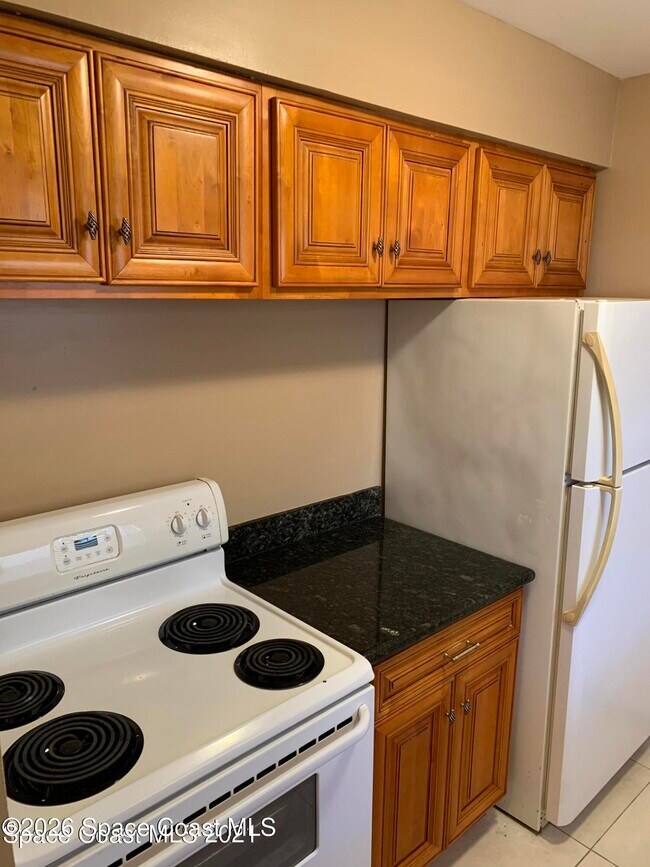 Building Photo - 3645 Barna Ave