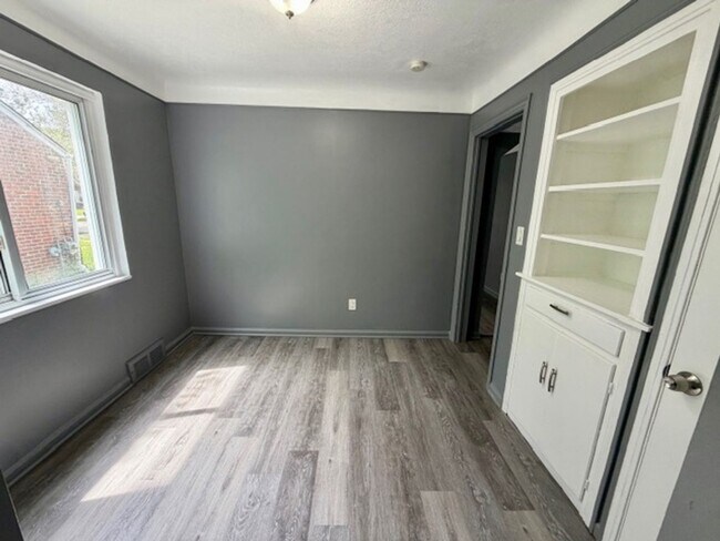 Building Photo - Beautiful 3 Bedroom 1 Bath Home For Lease