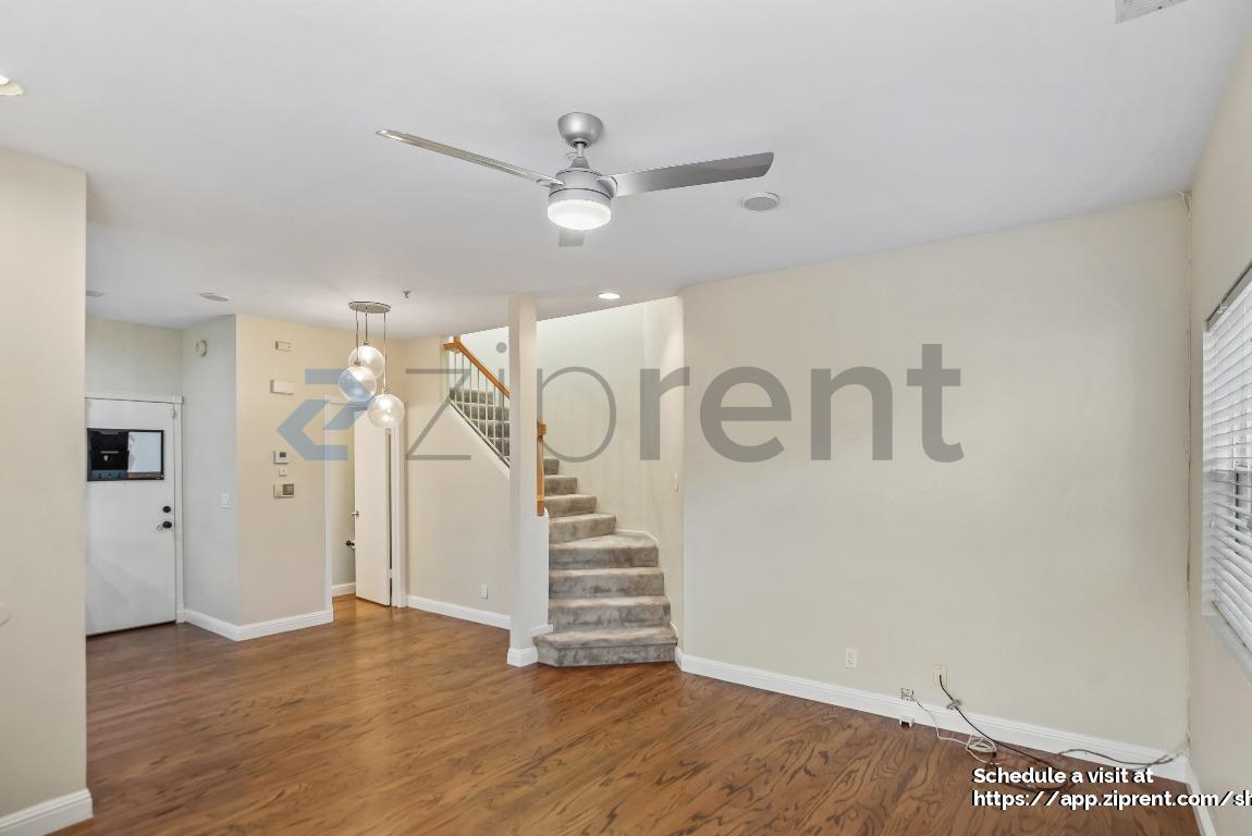 Building Photo - 1055 Adana Terrace