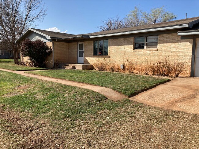 Building Photo - 1320 Moody St