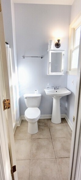 Bath - 183 Alabama St