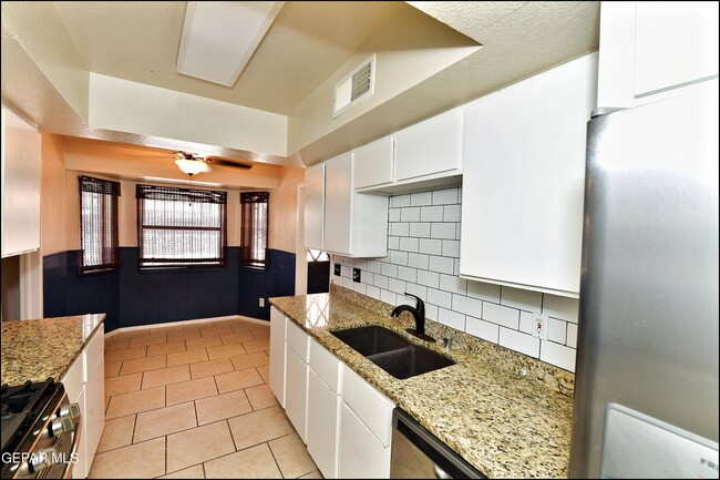 Building Photo - 4504 R J Lunn Ct