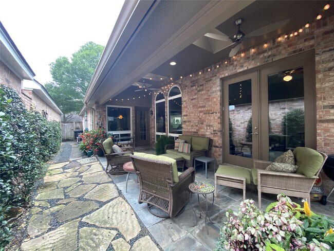 Building Photo - 6906 Afton Woods Dr