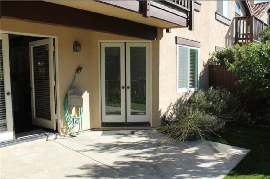 Building Photo - 1 Aubrieta