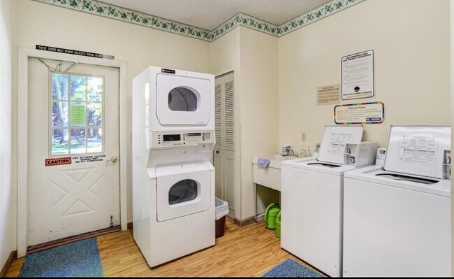 Building Photo - 2430 Palmer Park Blvd