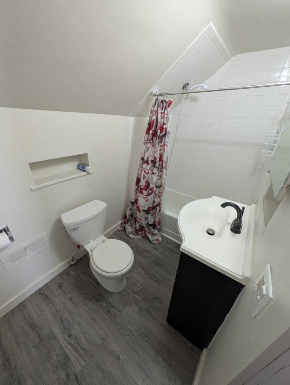 Building Photo - 323 N 4th St