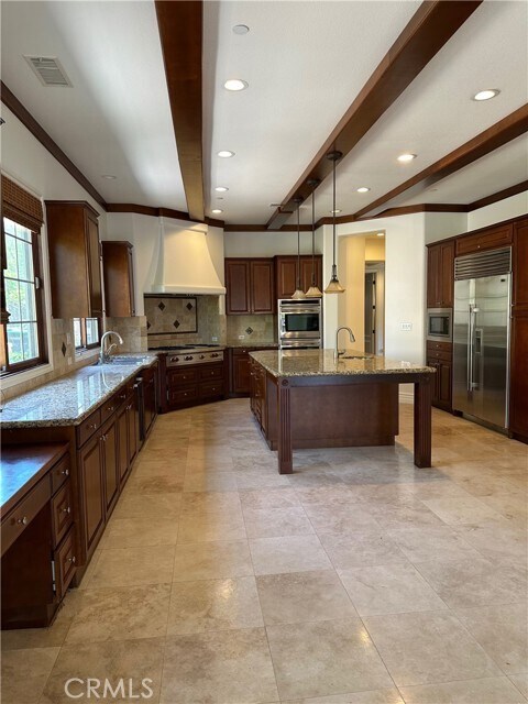 Building Photo - 25351 Mustang Dr