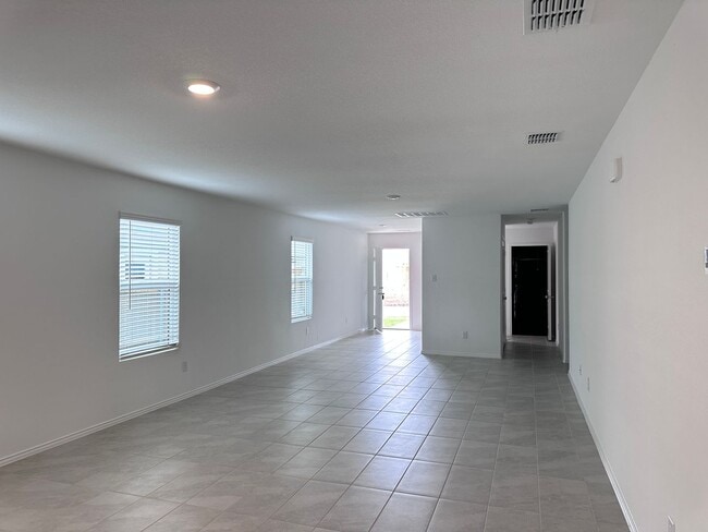 Building Photo - BRAND NEW HOUSE!!!