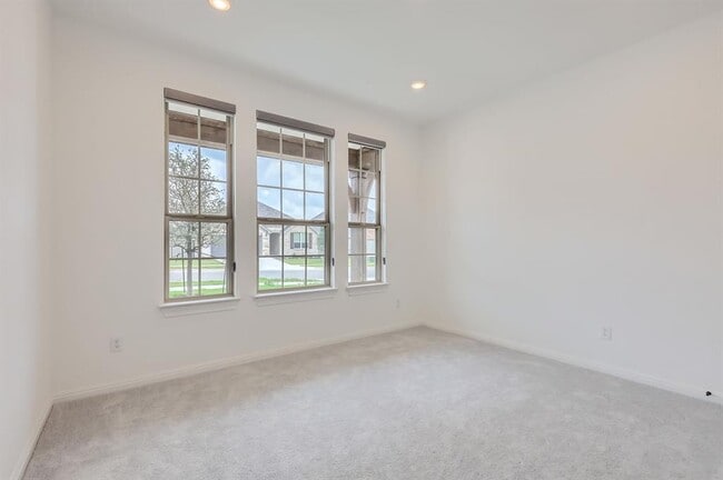 Building Photo - 1208 Legends Ln