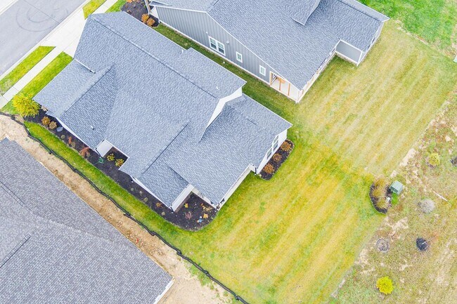 Building Photo - 8838 Eliot Dr