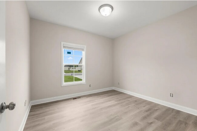 Building Photo - 1102 Andover Dr