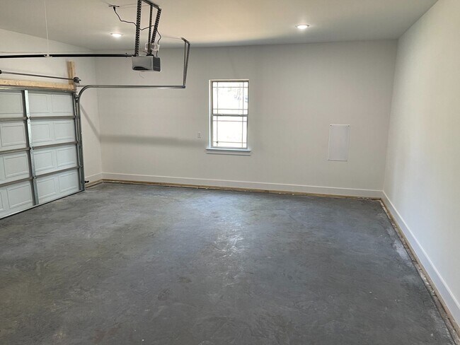 Building Photo - Available NOW! Charming 3 Bedroom, 2 Bathroom Home — Built in 2021